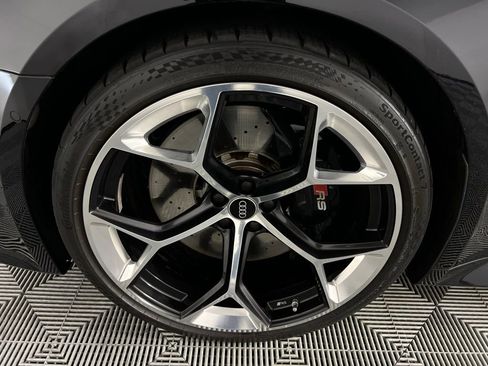 Used 2024 Audi RS 7 Performance image 12