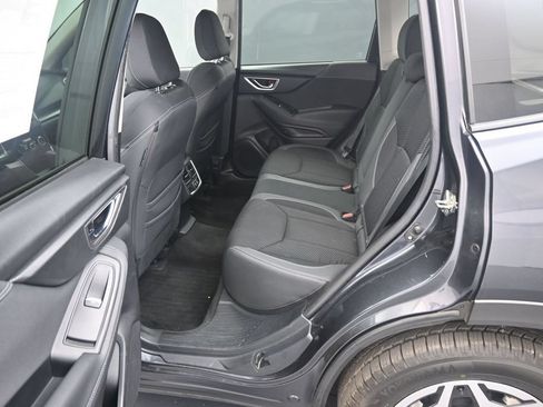 Used 2019 Subaru Forester Premium AWD/4WD image 19