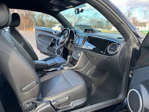 Used 2014 Volkswagen Beetle TDI FWD image 13