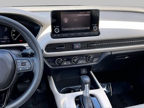 Certified 2023 Honda HR-V LX image 7