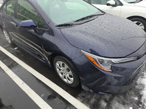 Used 2021 Toyota Corolla LE image 11