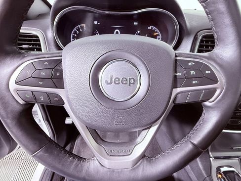 Used 2019 Jeep Grand Cherokee Altitude AWD/4WD image 11