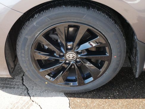 Used 2023 Toyota Camry LE w/ Convenience Package image 15