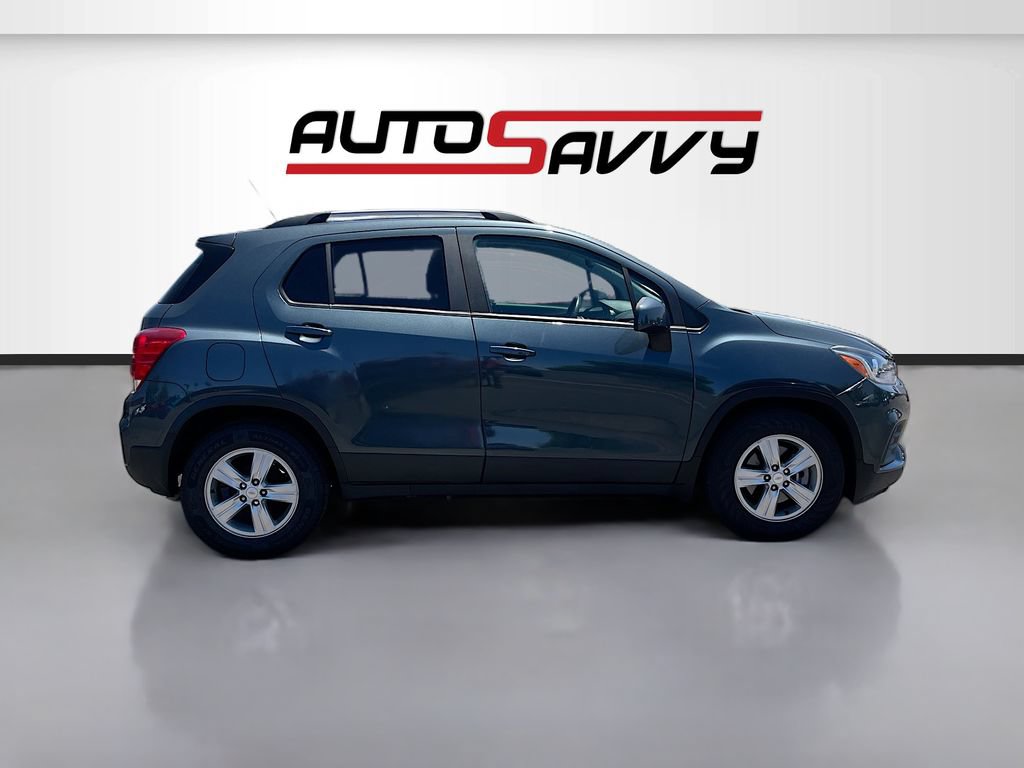 Used 2022 Chevrolet Trax LT w/ LT Convenience Package FWD image 8