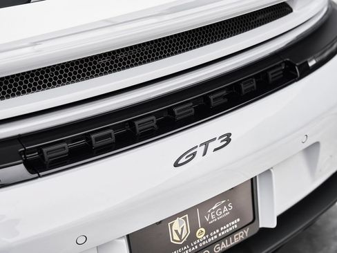 Used 2026 Porsche 911 GT3 w/ Weissach Package RWD image 19