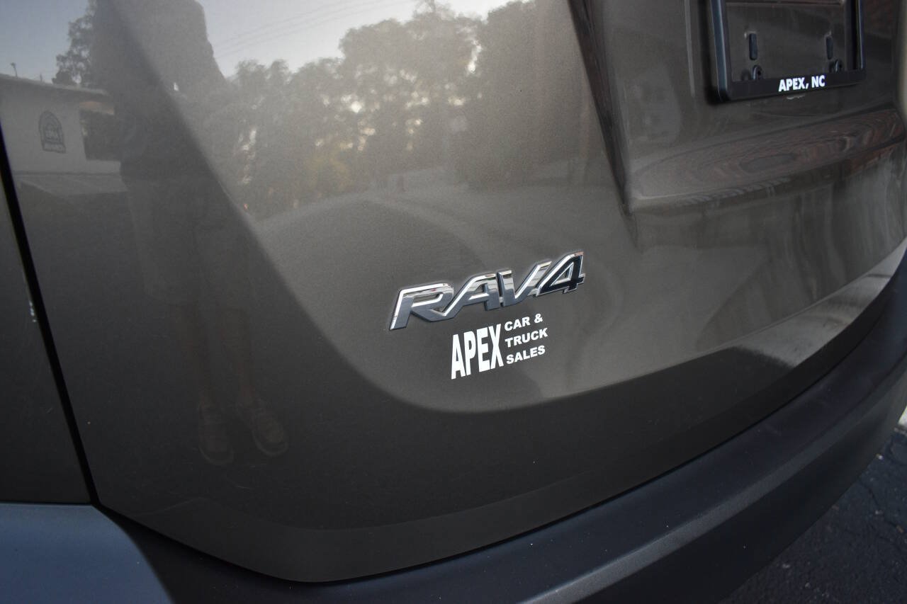Used 2015 Toyota RAV4 XLE FWD image 30