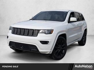 Used 2020 Jeep Grand Cherokee Altitude video 1