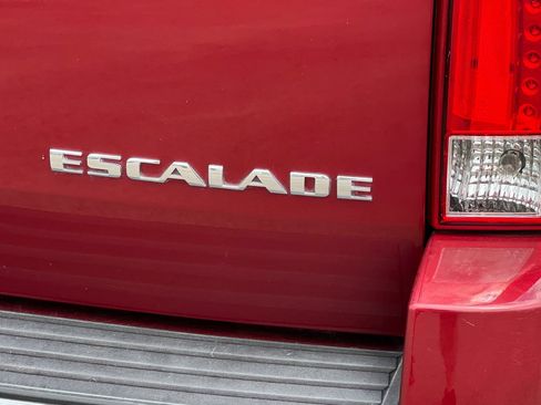 Used 2009 Cadillac Escalade AWD image 25