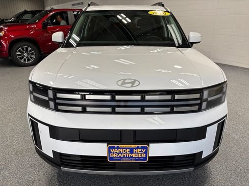 Used 2026 Hyundai Santa Fe SEL AWD/4WD image 2