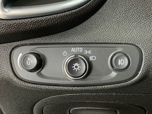 Used 2020 Chevrolet Trax Premier image 14