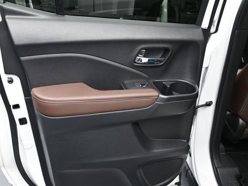 Certified 2025 Honda Ridgeline RTL image 16