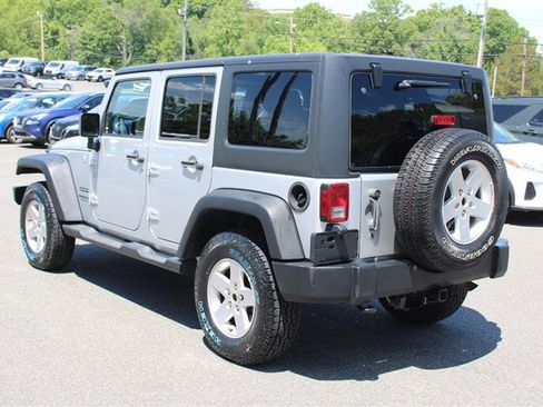 Used 2012 Jeep Wrangler Unlimited Sport AWD/4WD image 6