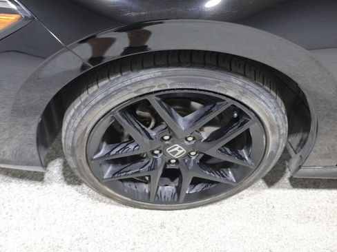 Used 2023 Honda Civic Sport image 9