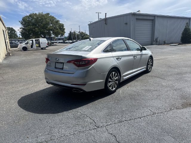 Used 2016 Hyundai Sonata Sport w/ Option Group 1V FWD image 5