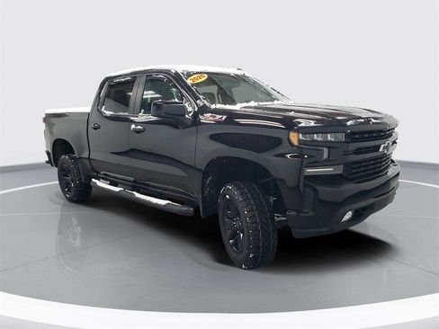 Used 2020 Chevrolet Silverado 1500 LT Trail Boss w/ Midnight Edition image 2