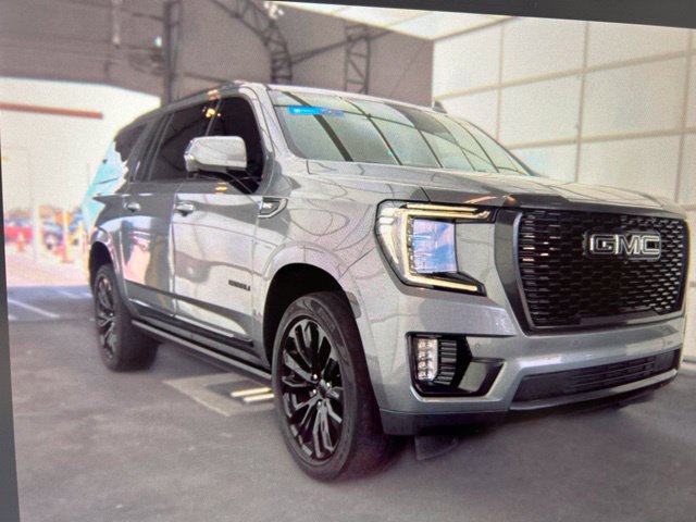 Used 2022 GMC Yukon XL Denali RWD image 8