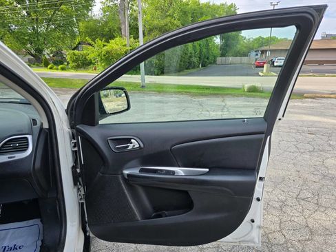 Used 2016 Dodge Journey SE w/ Flexible Seating Group FWD image 14