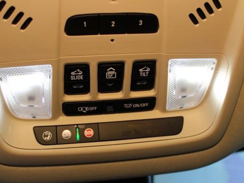 Used 2023 Buick Enclave Avenir w/ Avenir Technology Package AWD/4WD image 31