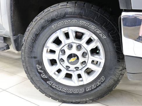 Used 2024 Chevrolet Silverado 2500 LT w/ Convenience Package AWD/4WD image 13
