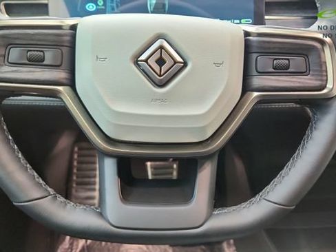 Used 2024 Rivian R1S Adventure AWD/4WD image 42