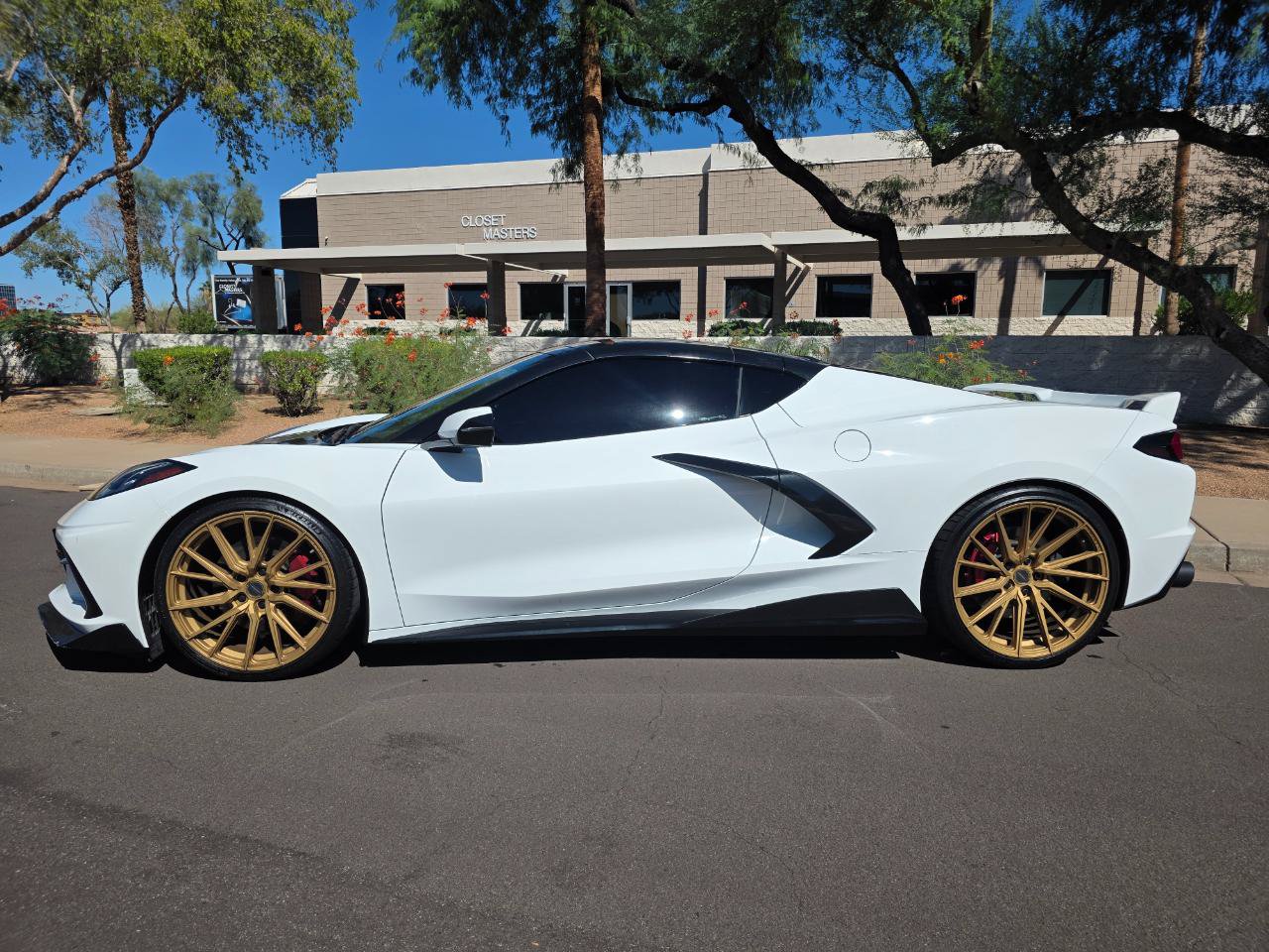 Used 2020 Chevrolet Corvette Stingray Premium Cpe w/ 3LT Preferred Equipment Group RWD image 4