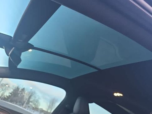 Used 2023 Tesla Model X image 9