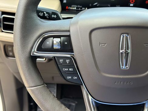 Certified 2023 Lincoln Nautilus FWD w/ Premium Package image 23