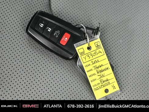 Used 2021 Toyota Highlander Platinum image 40