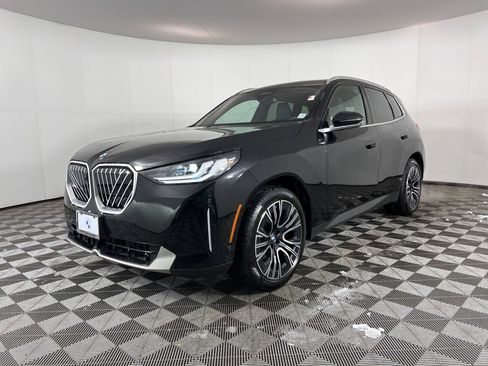 Used 2025 BMW X3 xDrive30i w/ Premium Package image 13