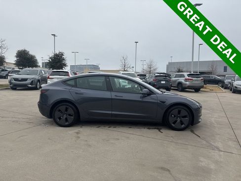 Used 2023 Tesla Model 3 Standard Range image 4