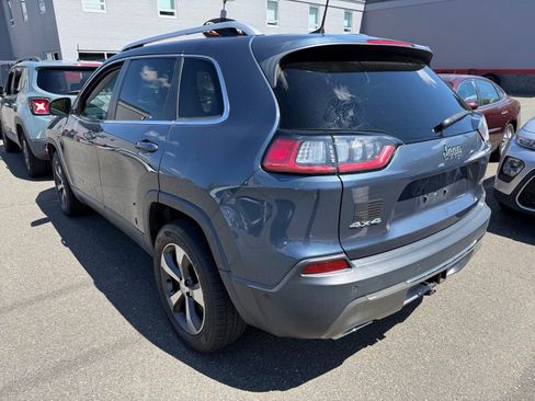 Used 2019 Jeep Cherokee Limited w/ Luxury Group AWD/4WD image 4