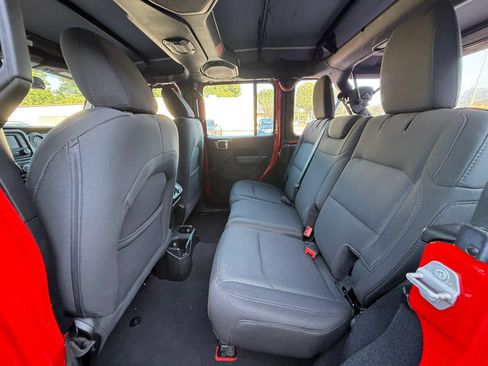 Used 2020 Jeep Wrangler Unlimited Sport AWD/4WD image 18