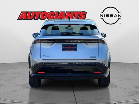 Used 2023 Nissan Ariya AWD image 4