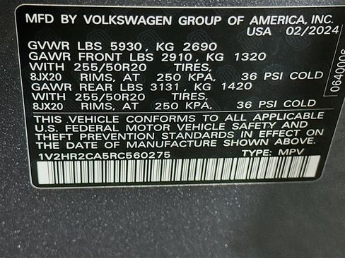 Used 2024 Volkswagen Atlas SE image 12