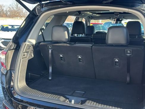 Certified 2024 Honda Pilot Touring image 36