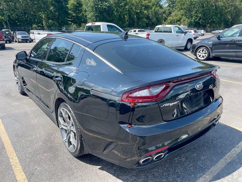 Used 2018 Kia Stinger GT1 RWD image 4