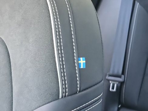 Certified 2023 Volvo XC40 Recharge Ultimate image 25