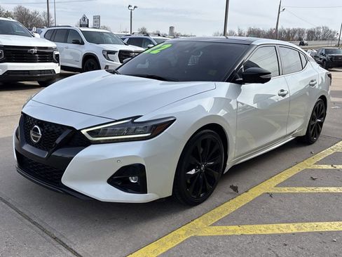 Used 2022 Nissan Maxima SR w/ Sport Mat Group image 10