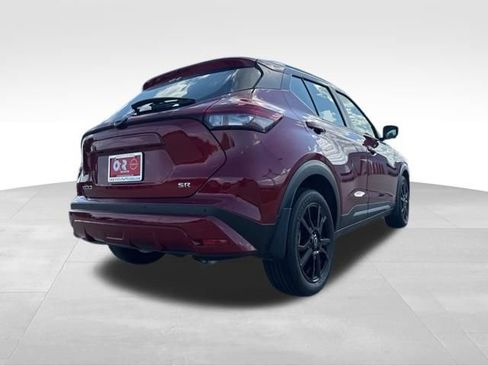 Used 2023 Nissan Kicks SR w/ SR Premium Package FWD image 7