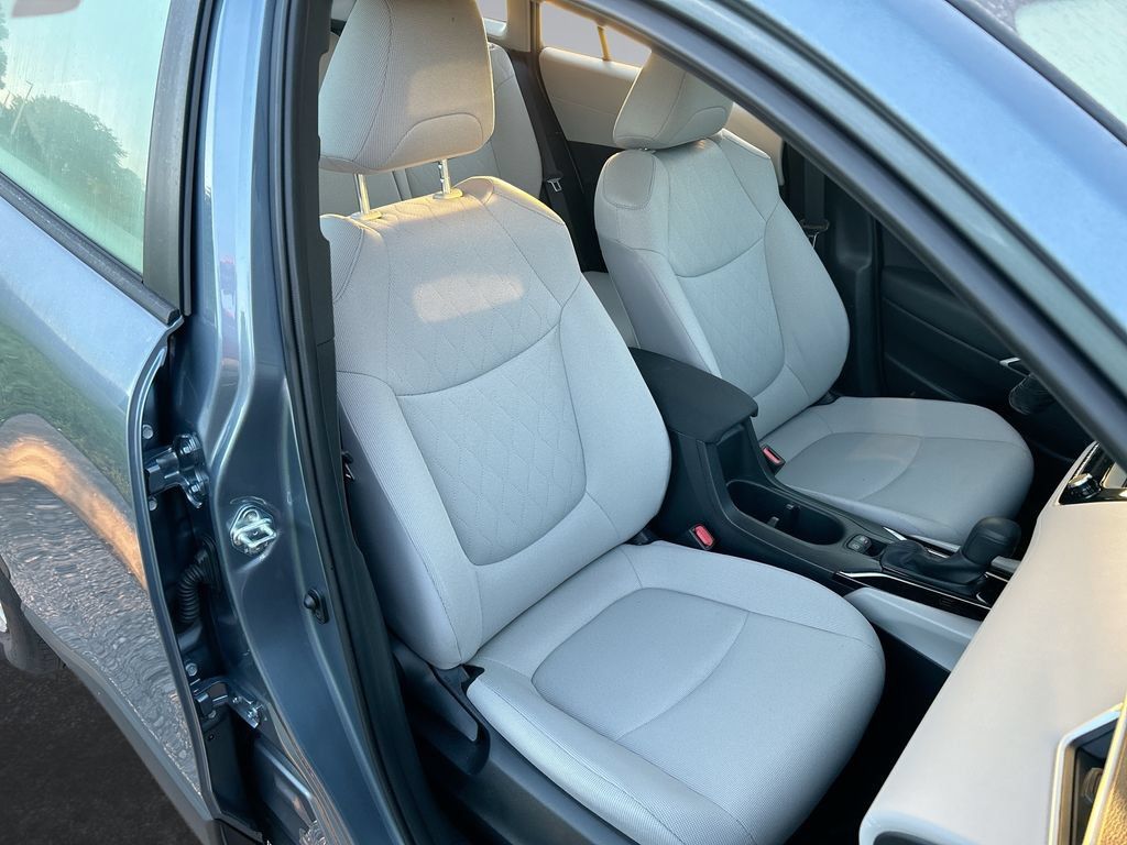 Certified 2025 Toyota Corolla Cross L FWD image 30