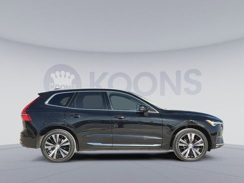Certified 2023 Volvo XC60 B5 Ultimate w/ Climate Package image 8