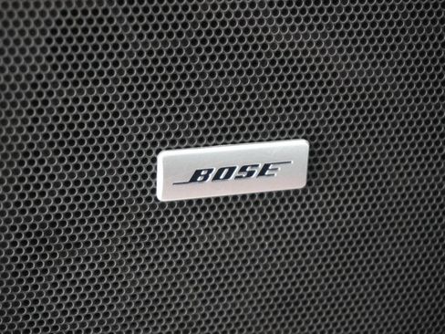 Used 2023 Chevrolet Traverse RS FWD image 16