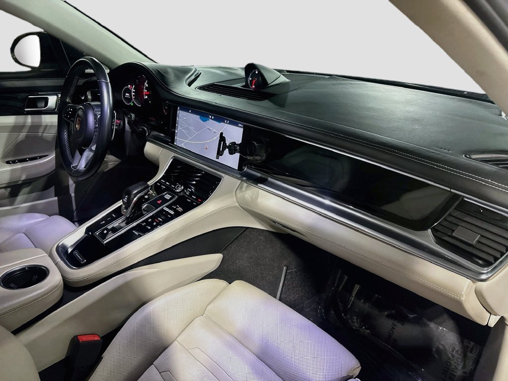 Used 2017 Porsche Panamera 4 AWD/4WD image 23