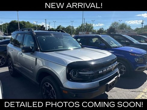 Used 2023 Ford Bronco Sport Outer Banks AWD/4WD image 2