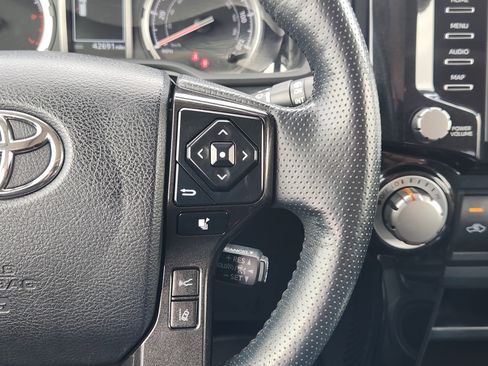 Used 2024 Toyota 4Runner TRD Off-Road Premium w/ Off Road Premium Plus Package AWD/4WD image 29