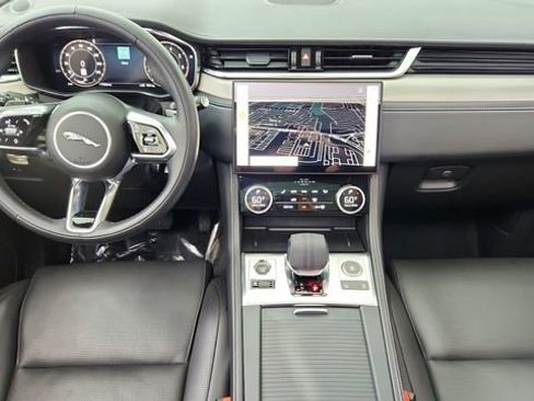 Used 2025 Jaguar F-PACE R-Dynamic S image 35