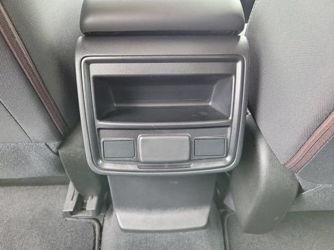 Used 2021 Subaru Forester AWD/4WD image 18