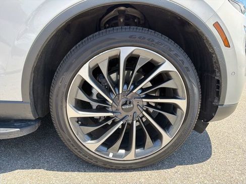 Used 2023 Lincoln Aviator Reserve w/ Equipment Group 201A RWD image 27