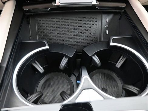 New 2025 Mercedes-Benz GLE 450e 4MATIC image 3