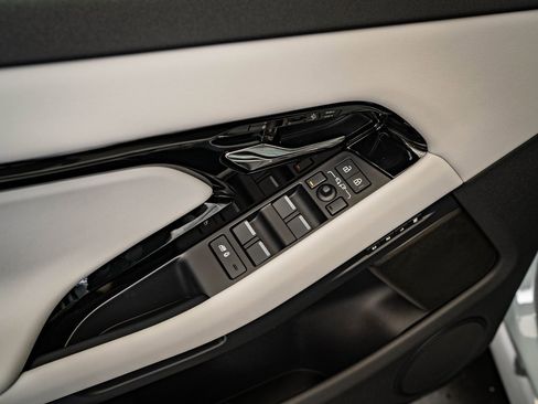 New 2026 Land Rover Range Rover Evoque Dynamic SE image 22